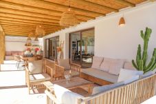 Villa in Moraira - Casita Travel | Villa Josa | Modern Villa in Moraira near town and beach