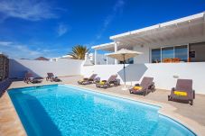 Villa Puerto Calero is a luxurious holiday villa with heated private pool. Walking distance from Puerto Calero, Lanzarote