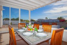 Villa Puerto Calero is a luxurious holiday villa with heated private pool. Walking distance from Puerto Calero, Lanzarote