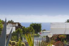 Villa Grace is a stylish holiday home with heatable private pool. Near sea in Puerto del Carmen, Lanzarote