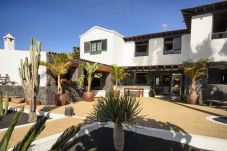 Villa Masdache is a lovely holiday home with large, tropical garden and volcano views in Masdache, Lanzarote