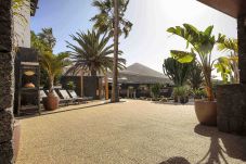 Villa Masdache is a lovely holiday home with large, tropical garden and volcano views in Masdache, Lanzarote