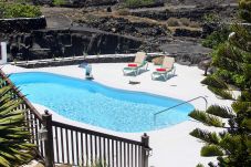 Villa Lanzarote Pequeña is a holiday home for two with private pool and privacy in Masdache, Lanzarote