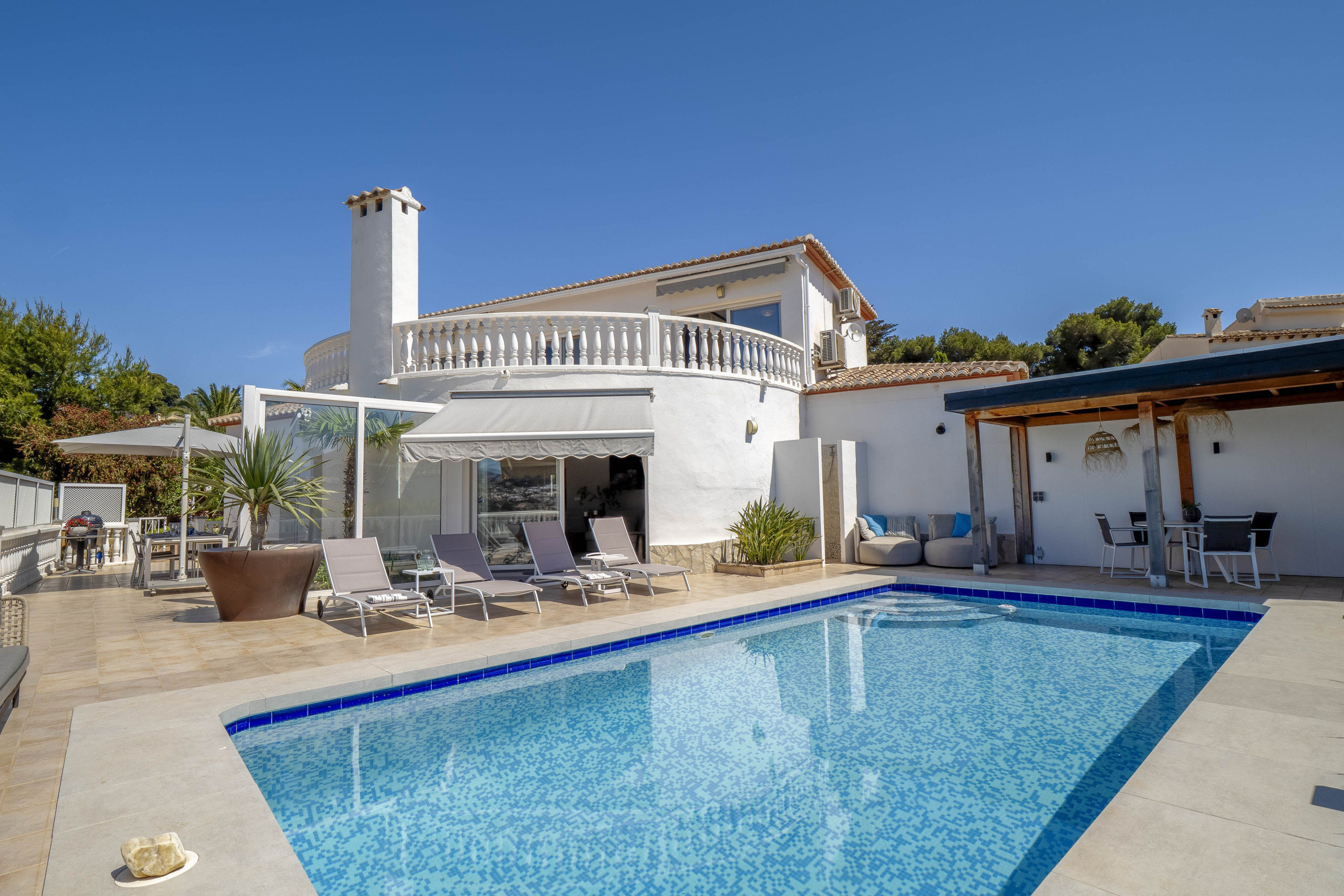 Villa/Dettached house in Moraira - Casita Travel | Casa La Paz