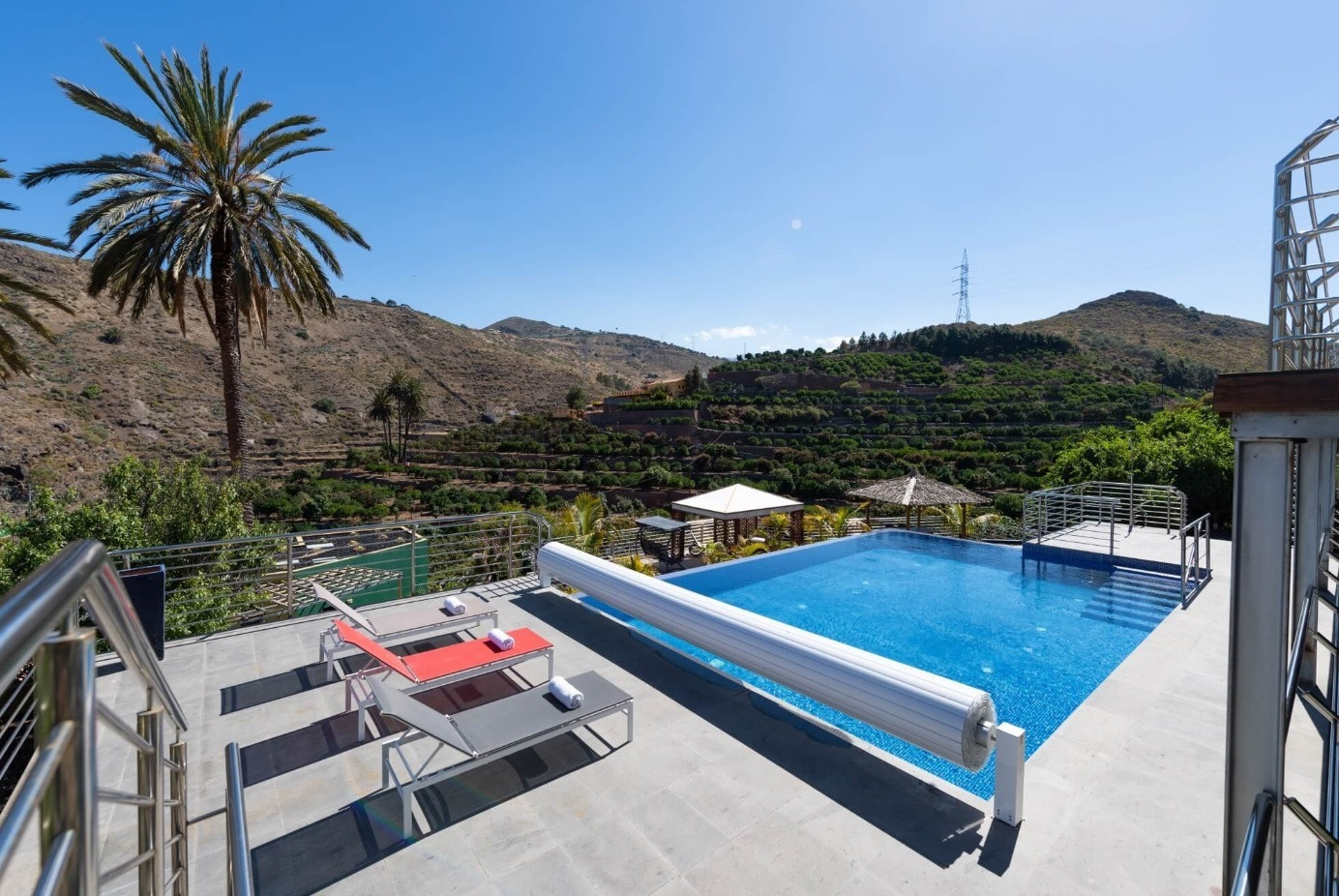 Finca Telde is the perfect hide-away for large groups. With private pool and nice hiking trails in Telde, Gran Canaria