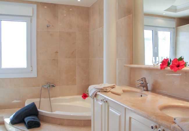 Villa in Moraira - Casita Travel | Villa Colina Villa in Moraira - Casita Travel | Villa Colina