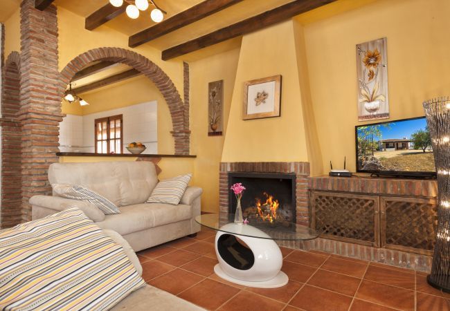 Villa in Alozaina - Casa Feliz Villa in Alozaina - Casa Feliz