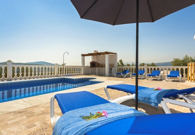 Villa in Alozaina - Casa Feliz Villa in Alozaina - Casa Feliz