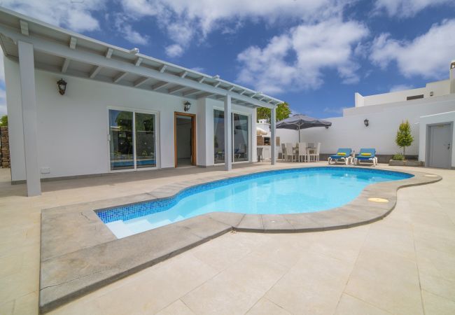 Villa in Puerto del Carmen - Villa Carmen Villa in Puerto del Carmen - Villa Carmen