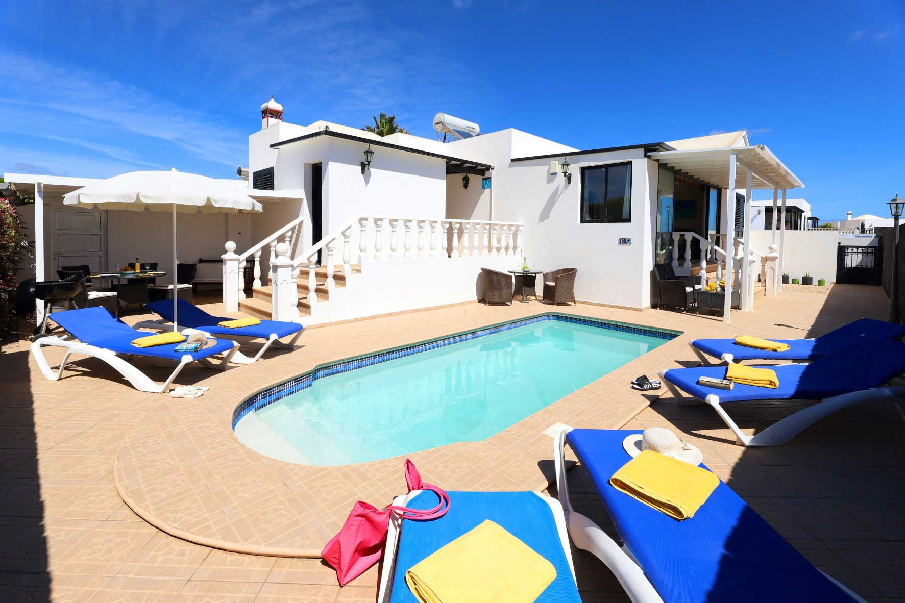 Villa Pippa is a holiday home with heated private pool. Near centre in Los Mojones, Puerto del Carmen, Lanzarote