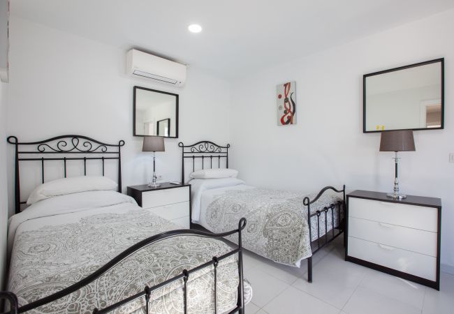 Villa in Puerto del Carmen - Villa Lola Villa in Puerto del Carmen - Villa Lola