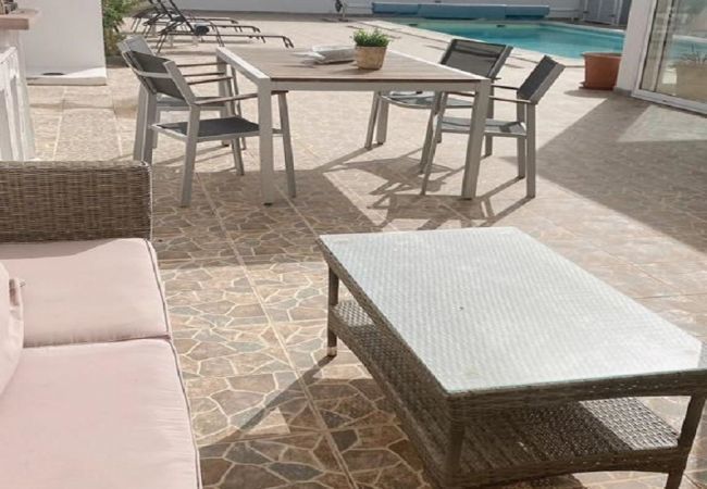 Villa in Playa Blanca - Casa Raina Villa in Playa Blanca - Casa Raina