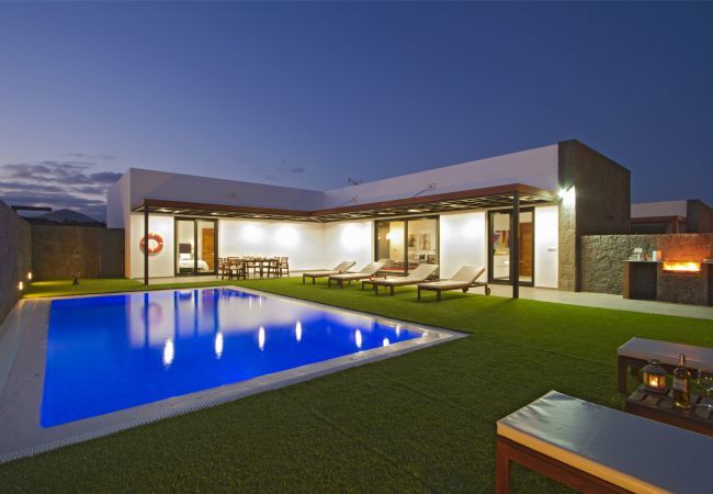 Villa in Puerto del Carmen - Villa Estrellita Villa in Puerto del Carmen - Villa Estrellita