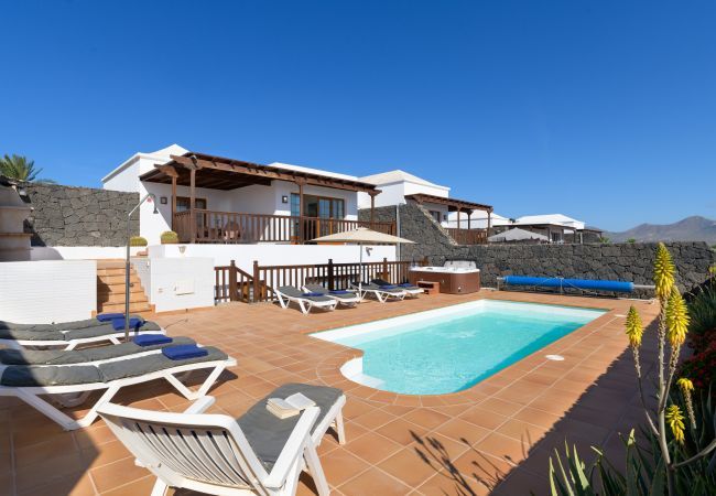 Villa in Playa Blanca - Villa Rose I Villa in Playa Blanca - Villa Rose I