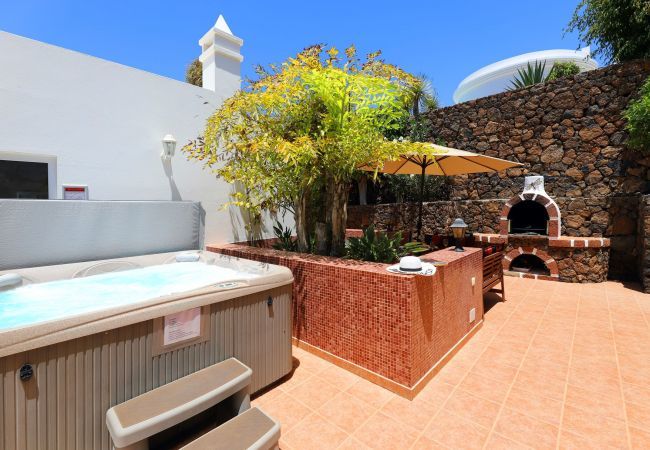 Villa in Puerto del Carmen - Villa Abby Villa in Puerto del Carmen - Villa Abby