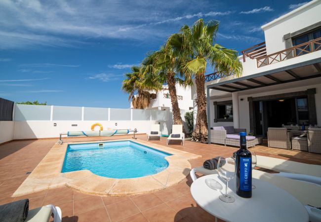 Villa in Playa Blanca - Villa Pina Villa in Playa Blanca - Villa Pina