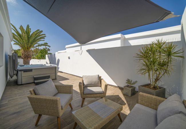 Villa in Puerto del Carmen - Villa Solana Villa in Puerto del Carmen - Villa Solana