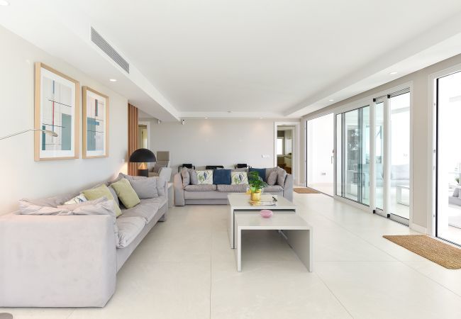 Villa in Maspalomas - Villa Meloneras | villa next to the beach for big groups and families Villa in Maspalomas - Villa Meloneras | villa next to the beach for big groups and families