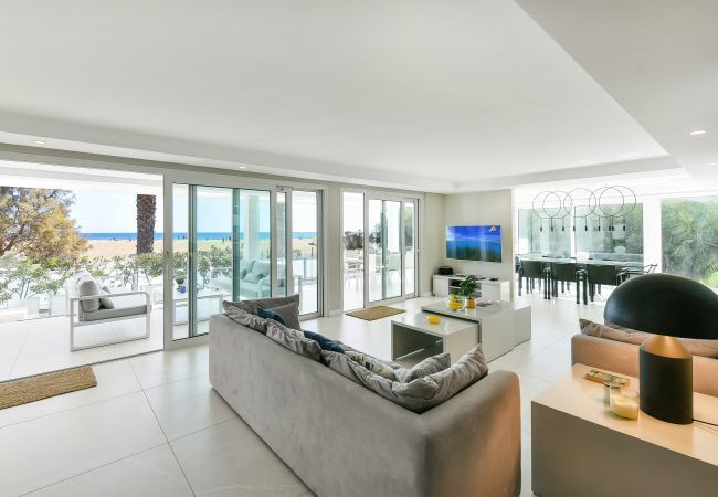 Villa in Maspalomas - Villa Meloneras | villa next to the beach for big groups and families Villa in Maspalomas - Villa Meloneras | villa next to the beach for big groups and families