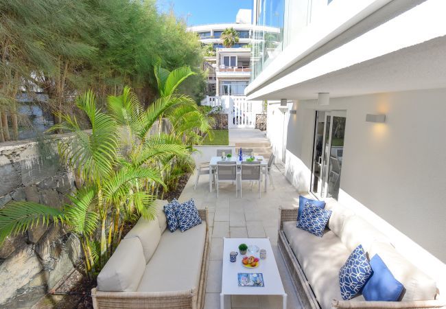 Villa in Maspalomas - Villa Meloneras | villa next to the beach for big groups and families Villa in Maspalomas - Villa Meloneras | villa next to the beach for big groups and families