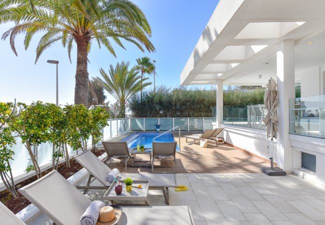 Villa in Maspalomas - Villa Meloneras | villa next to the beach for big groups and families Villa in Maspalomas - Villa Meloneras | villa next to the beach for big groups and families