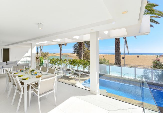 Villa in Maspalomas - Villa Meloneras | villa next to the beach for big groups and families Villa in Maspalomas - Villa Meloneras | villa next to the beach for big groups and families
