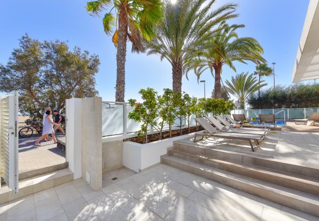 Villa in Maspalomas - Villa Meloneras | villa next to the beach for big groups and families Villa in Maspalomas - Villa Meloneras | villa next to the beach for big groups and families