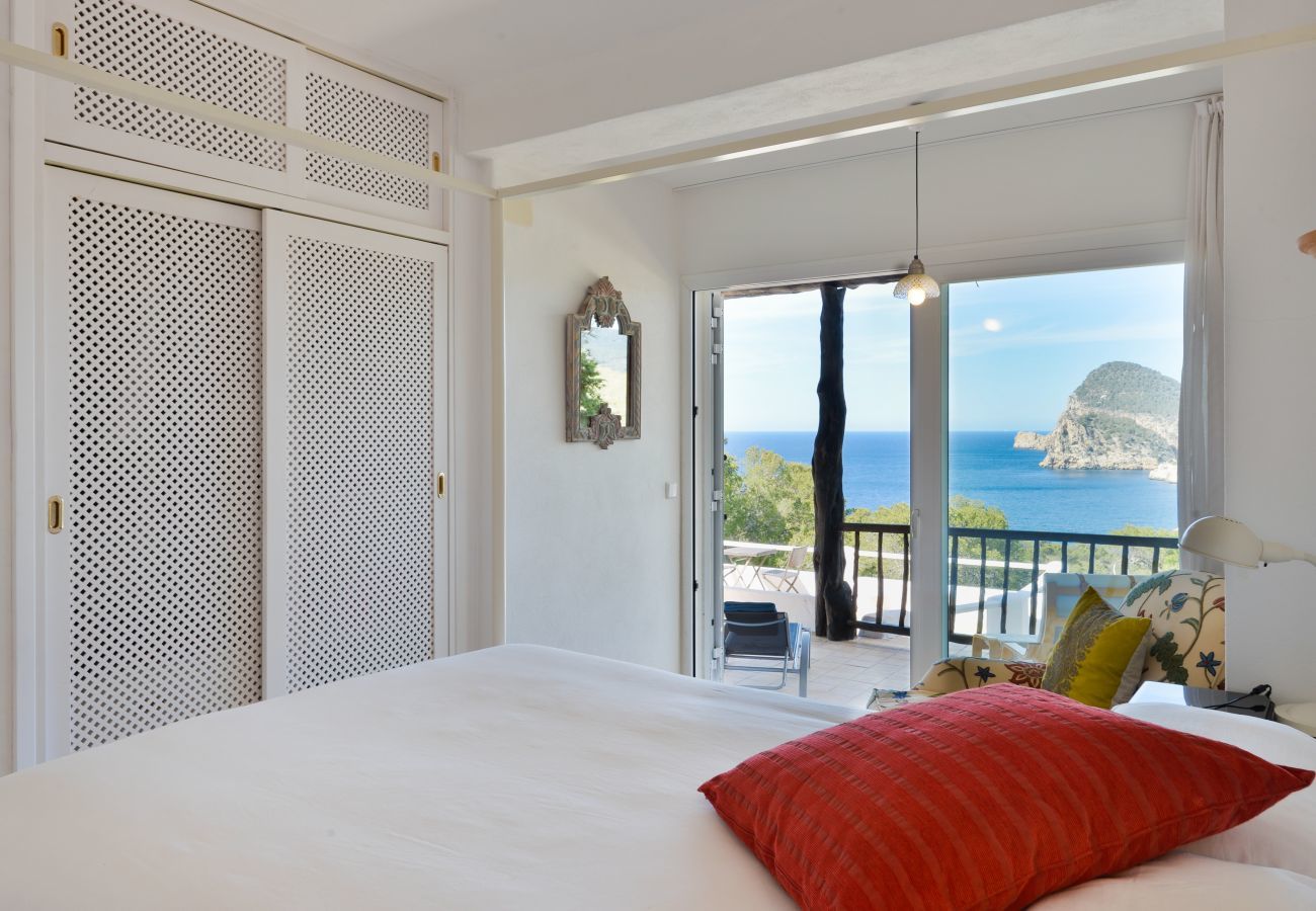 Villa in Sant Antoni de Portmany - CALA SALADA Villa. Ibiza. -6 PAX Beautiful views, 5 minutes from a pebble beach