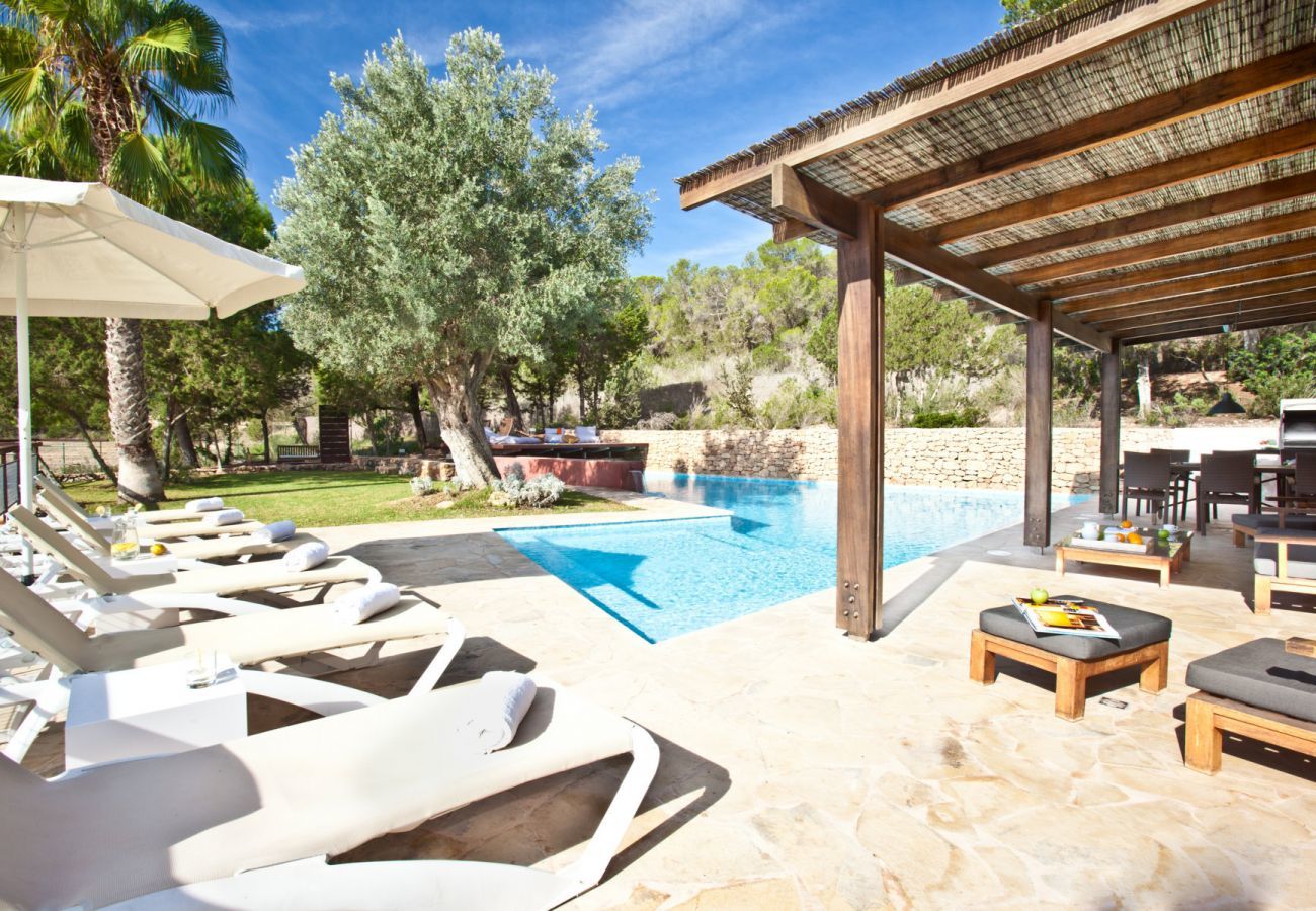 Villa in Sant Josep de Sa Talaia - LA ENCINA, villa. Ibiza. Beautiful villa very close to Cala Bassa 
