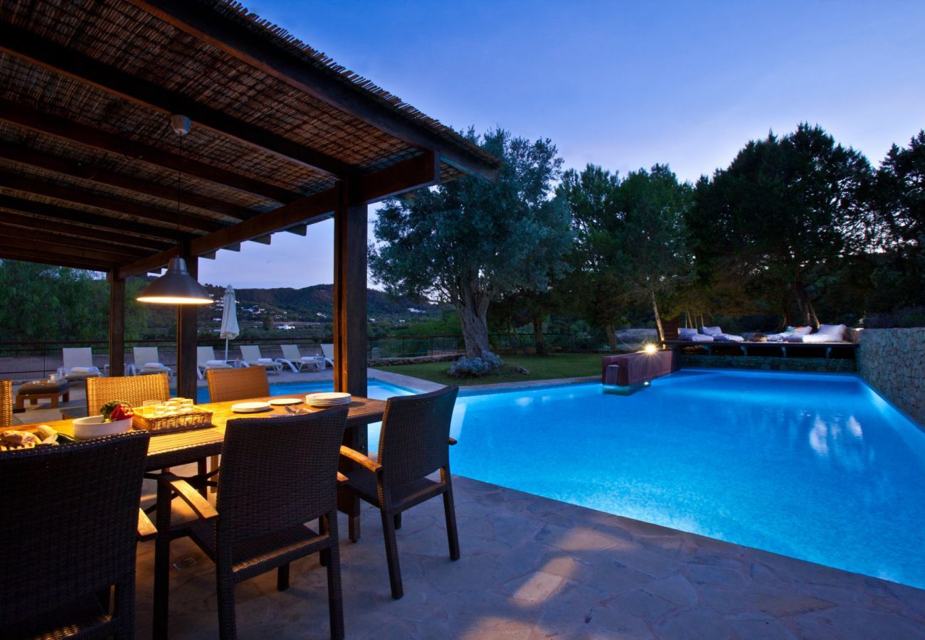 Villa in Sant Josep de Sa Talaia - LA ENCINA, villa. Ibiza. Beautiful villa very close to Cala Bassa 