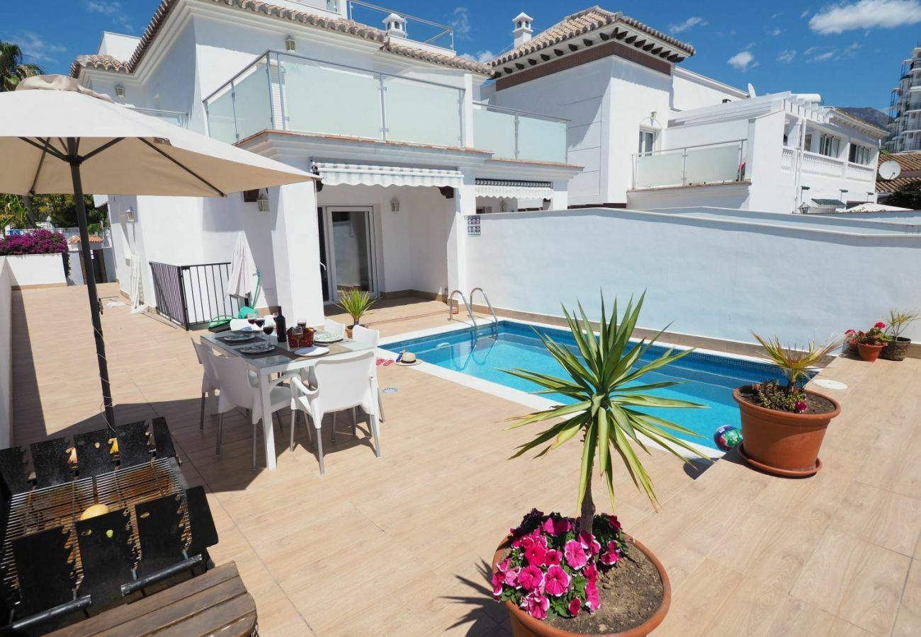 Villa Petunia with private pool. Within walking distance of centre and beach. In Nerja. Andalusia