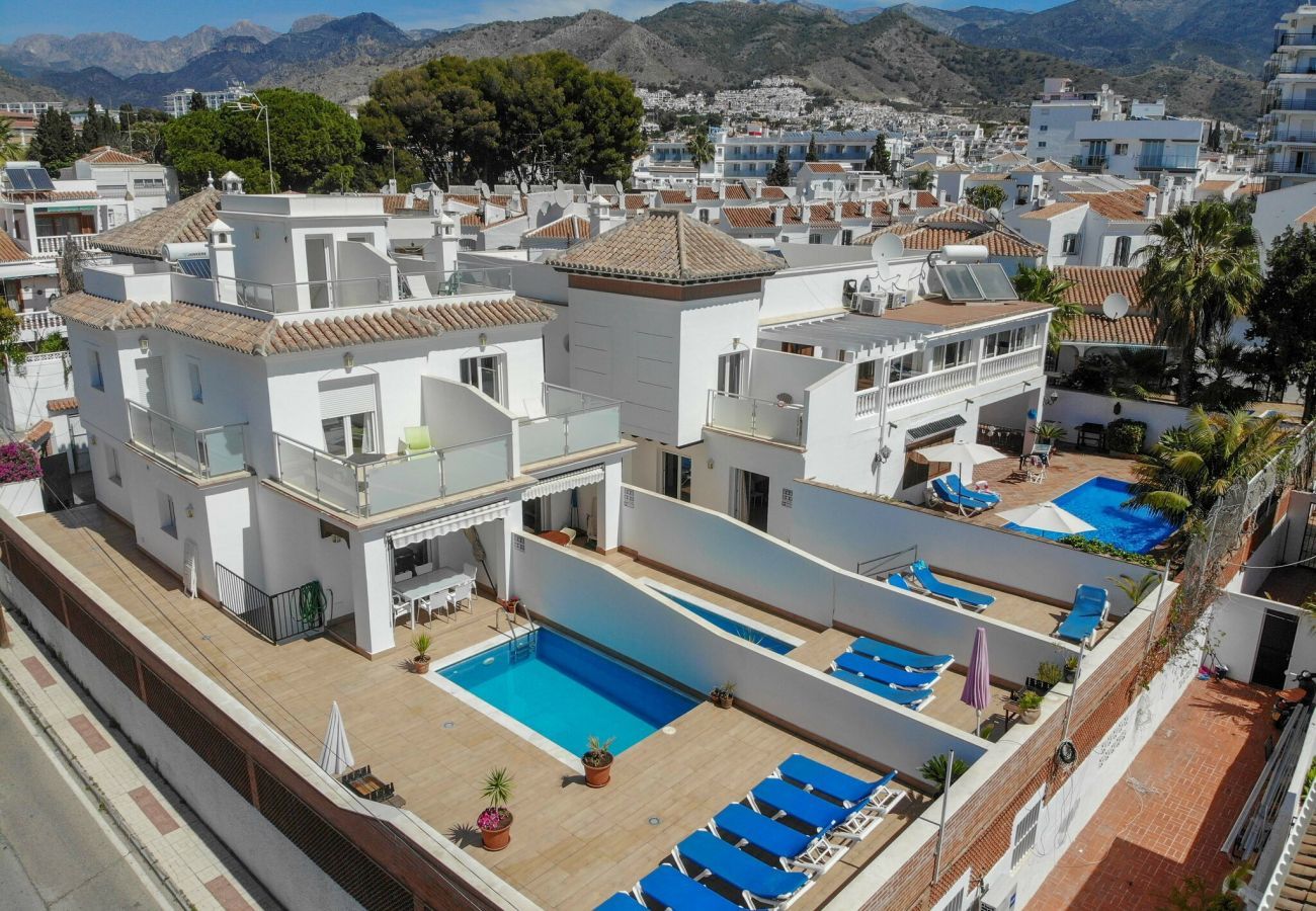 Villa Petunia with private pool. Within walking distance of centre and beach. In Nerja. Andalusia