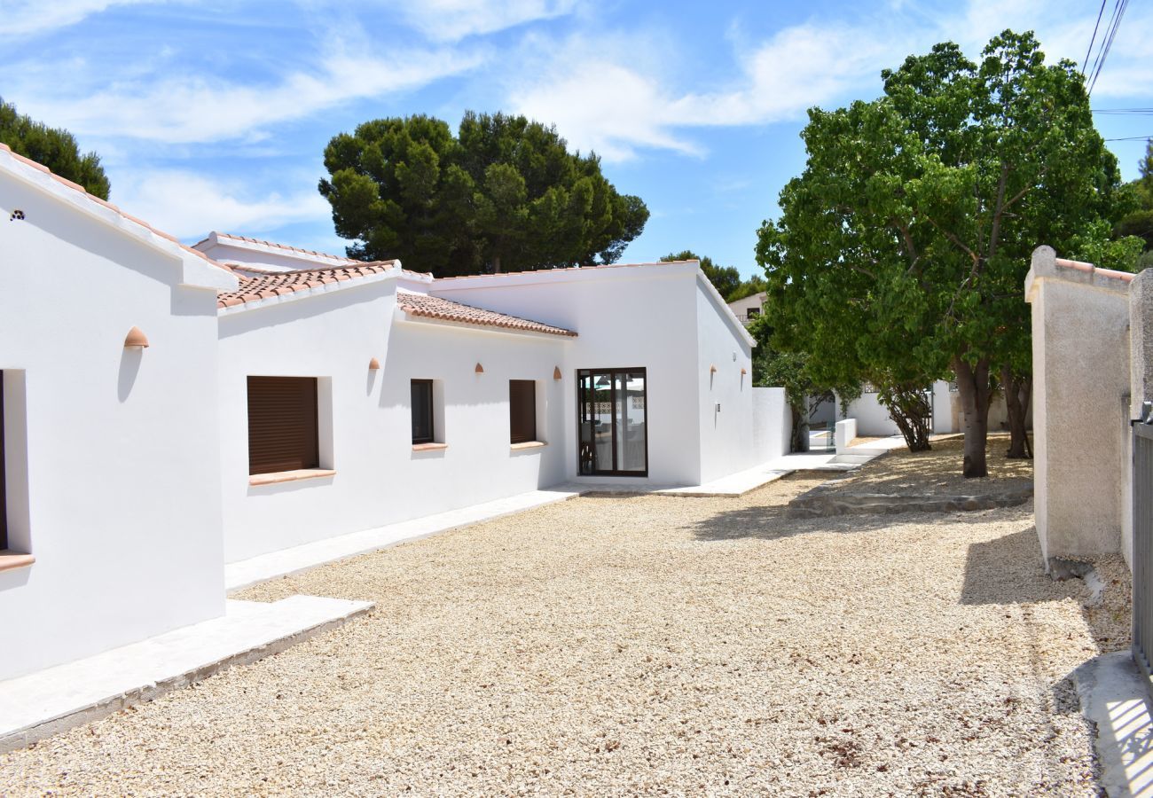 Villa in Moraira - Casita Travel | Villa Josa | Modern Villa in Moraira near town and beach