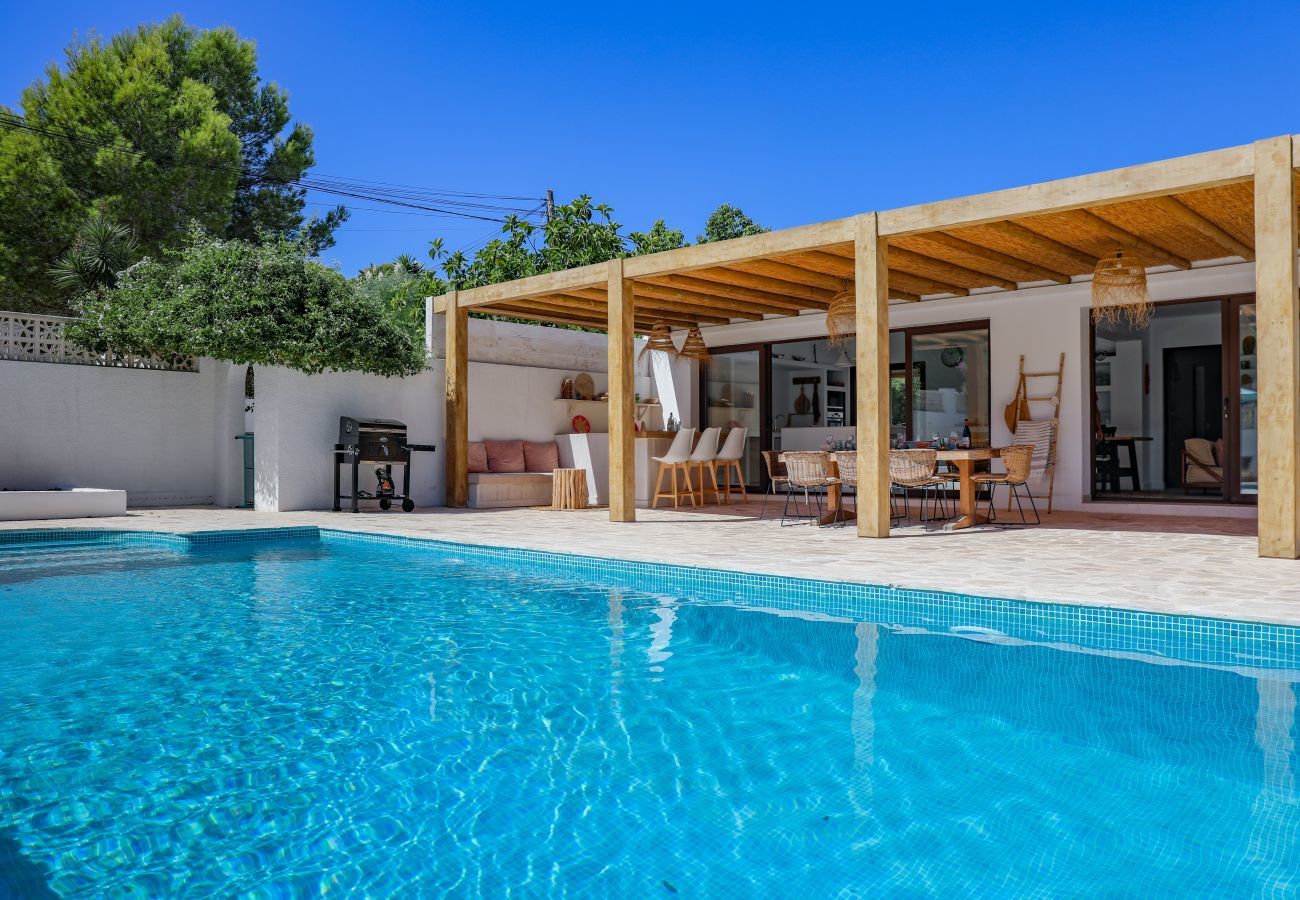 Villa in Moraira - Casita Travel | Villa Josa | Modern Villa in Moraira near town and beach