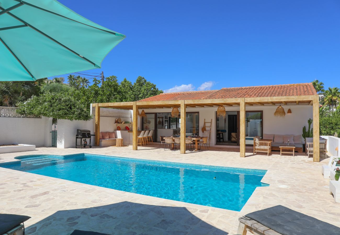 Villa in Moraira - Casita Travel | Villa Josa | Modern Villa in Moraira near town and beach