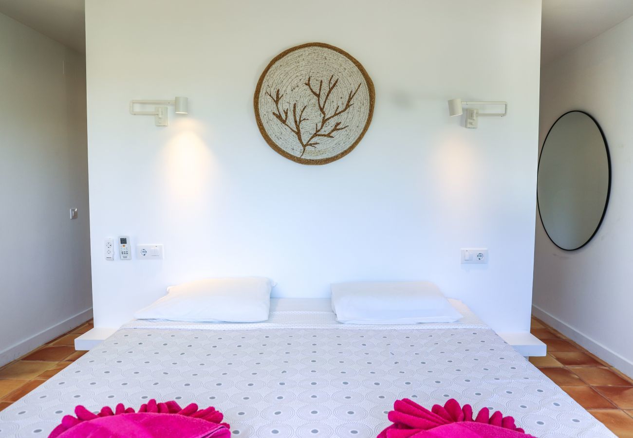 Villa in Moraira - Casita Travel | Villa Josa | Modern Villa in Moraira near town and beach