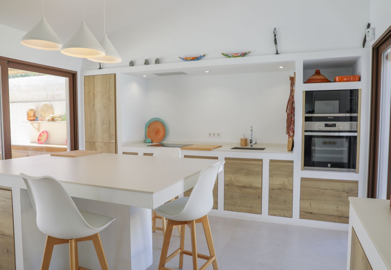 Villa in Moraira - Casita Travel | Villa Josa | Modern Villa in Moraira near town and beach