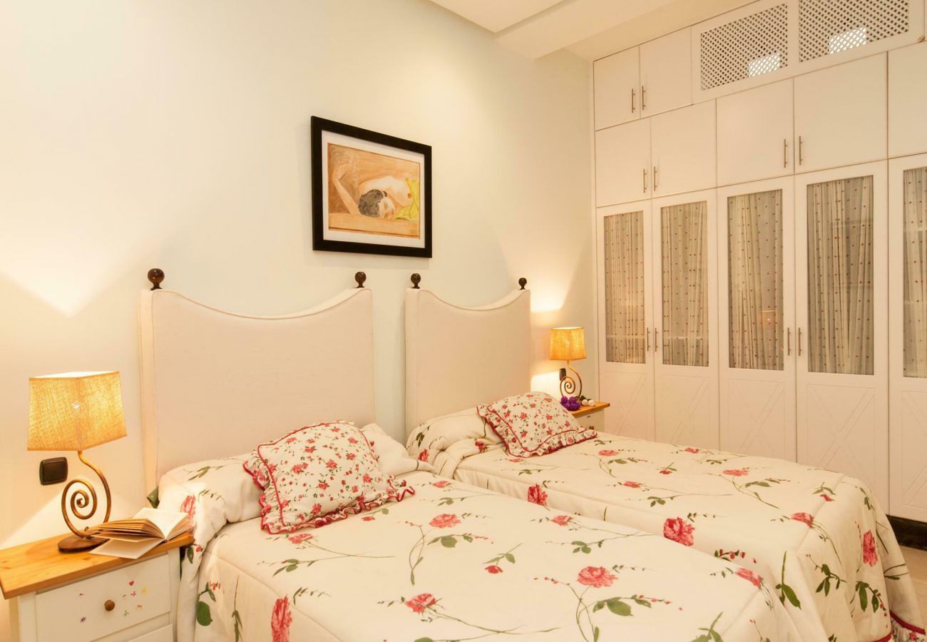 Villa Sol Deluxe is a beautiful detached holiday villa with heatable private pool in Maspalomas, Gran Canaria