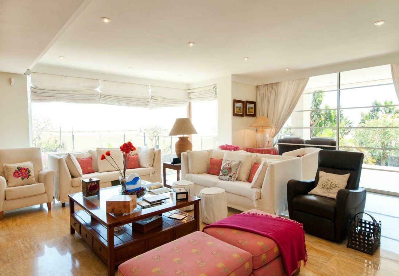 Villa Sol Deluxe is a beautiful detached holiday villa with heatable private pool in Maspalomas, Gran Canaria