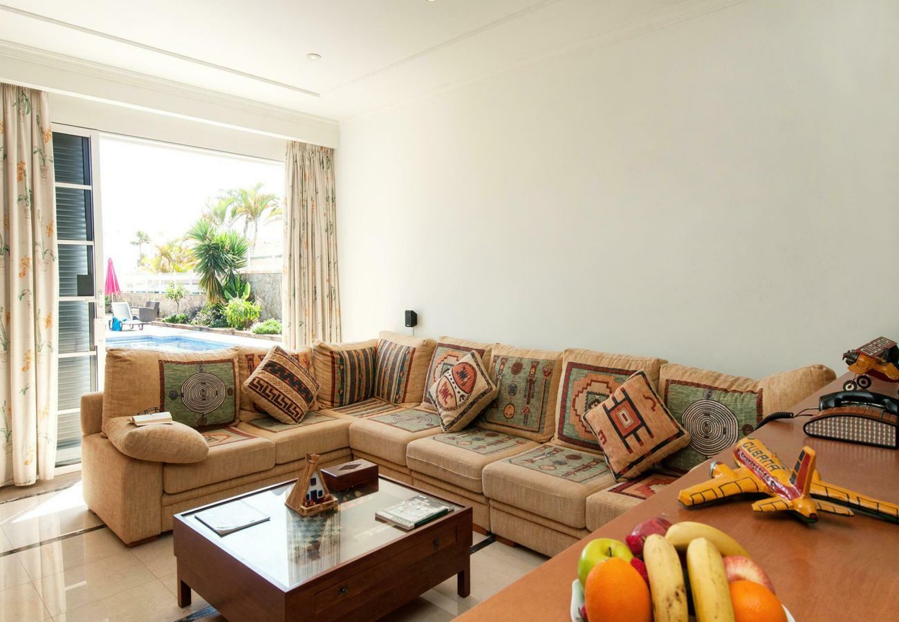 Villa Sol Deluxe is a beautiful detached holiday villa with heatable private pool in Maspalomas, Gran Canaria