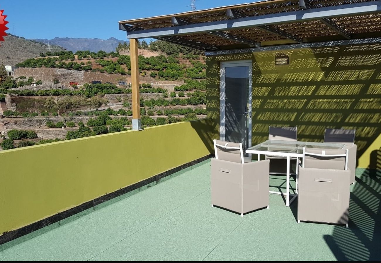 Finca Telde for a relaxing holiday with large groups. With private pool and nice hiking trails in Telde, Gran Canaria