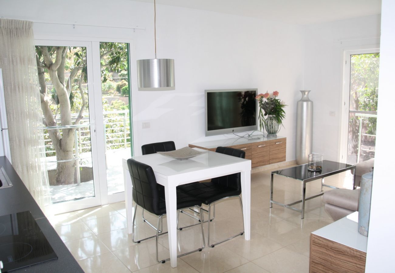 Finca Telde for a relaxing holiday with large groups. With private pool and nice hiking trails in Telde, Gran Canaria
