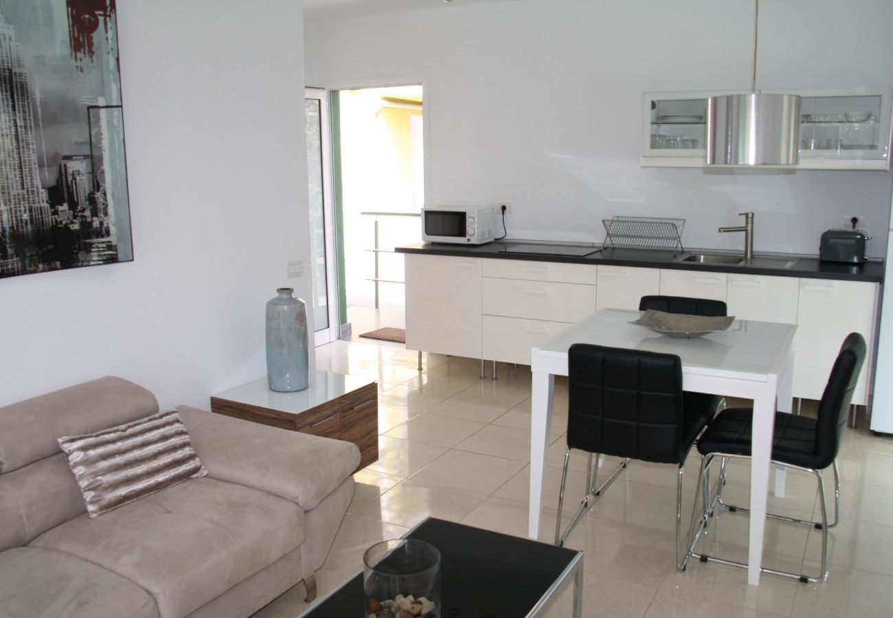 Finca Telde for a relaxing holiday with large groups. With private pool and nice hiking trails in Telde, Gran Canaria