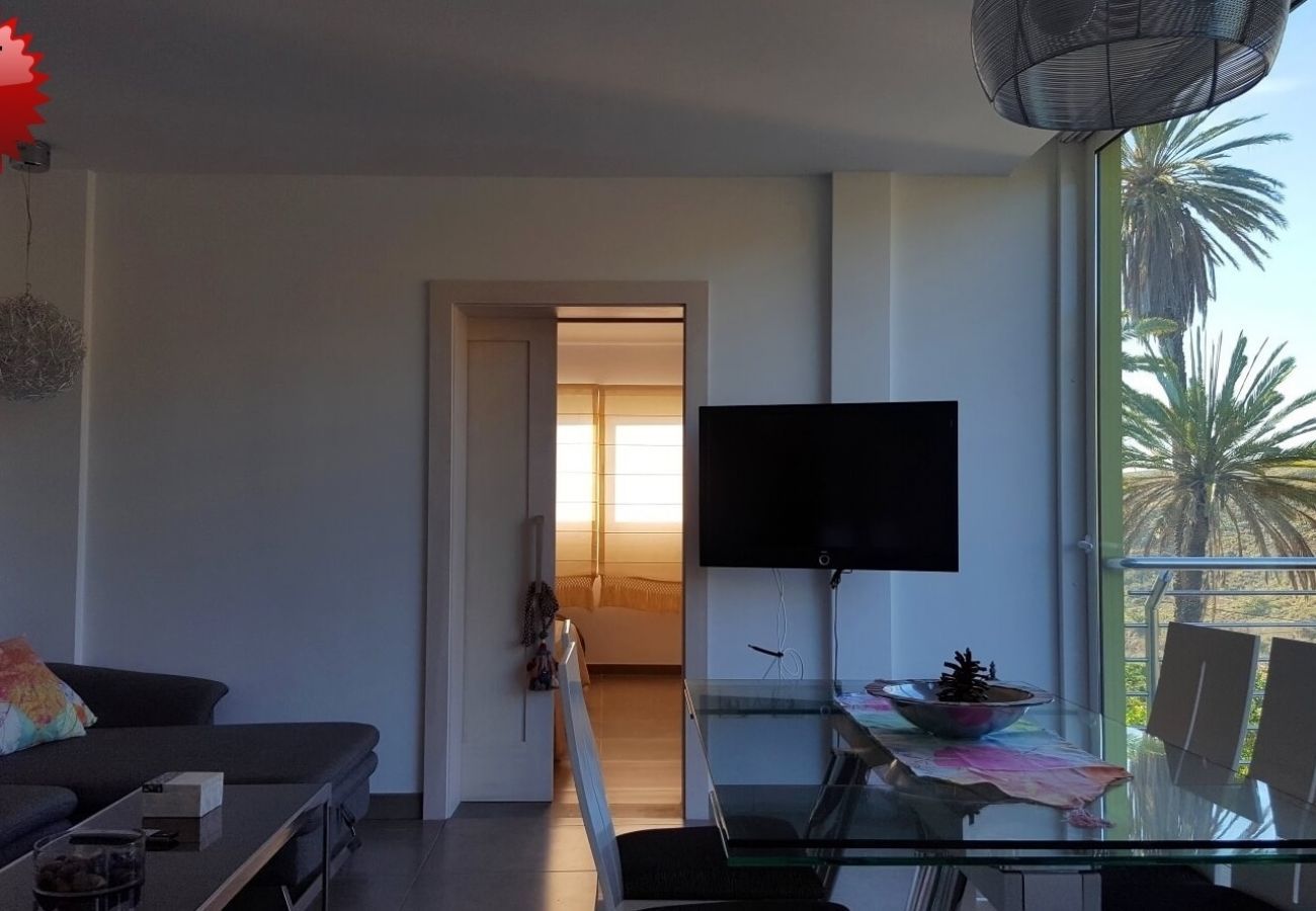 Finca Telde for a relaxing holiday with large groups. With private pool and nice hiking trails in Telde, Gran Canaria