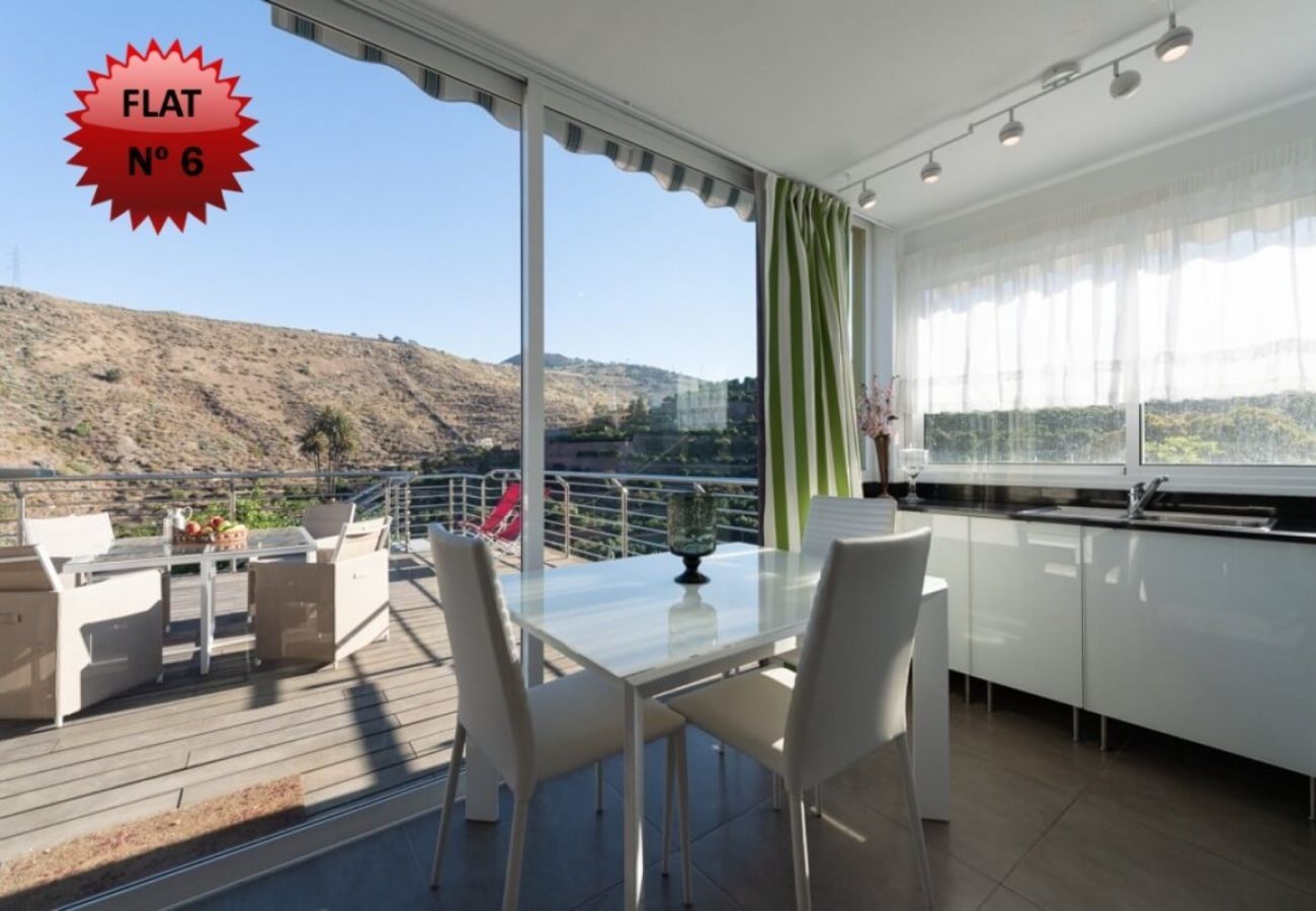 Finca Telde for a relaxing holiday with large groups. With private pool and nice hiking trails in Telde, Gran Canaria