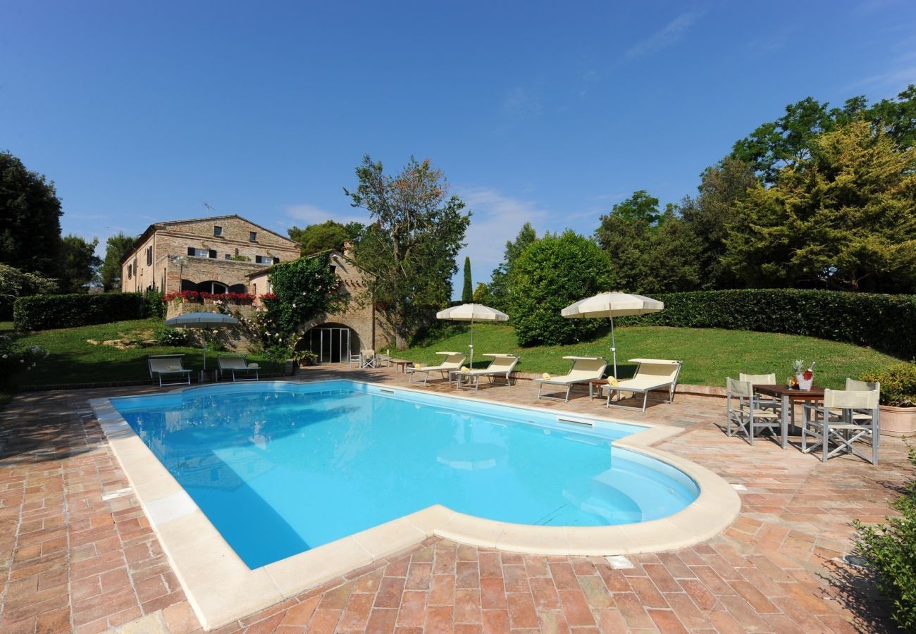Villa Storica is a luxurious dreamvilla with private pool and vineyard in Le Marche, Italy