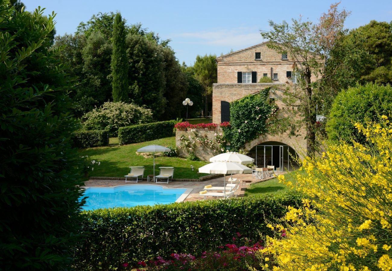 Villa Storica is a luxurious dreamvilla with private pool and vineyard in Le Marche, Italy