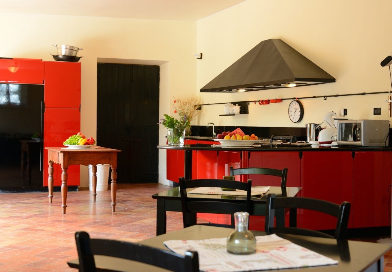 Villa Storica is a luxurious dreamvilla with private pool and vineyard in Le Marche, Italy