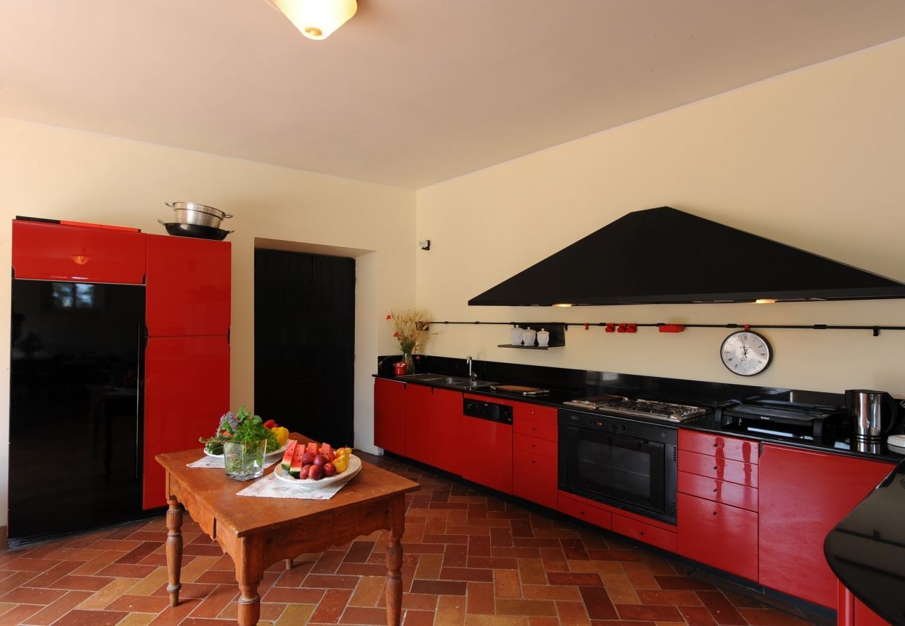 Villa Storica is a luxurious dreamvilla with private pool and vineyard in Le Marche, Italy