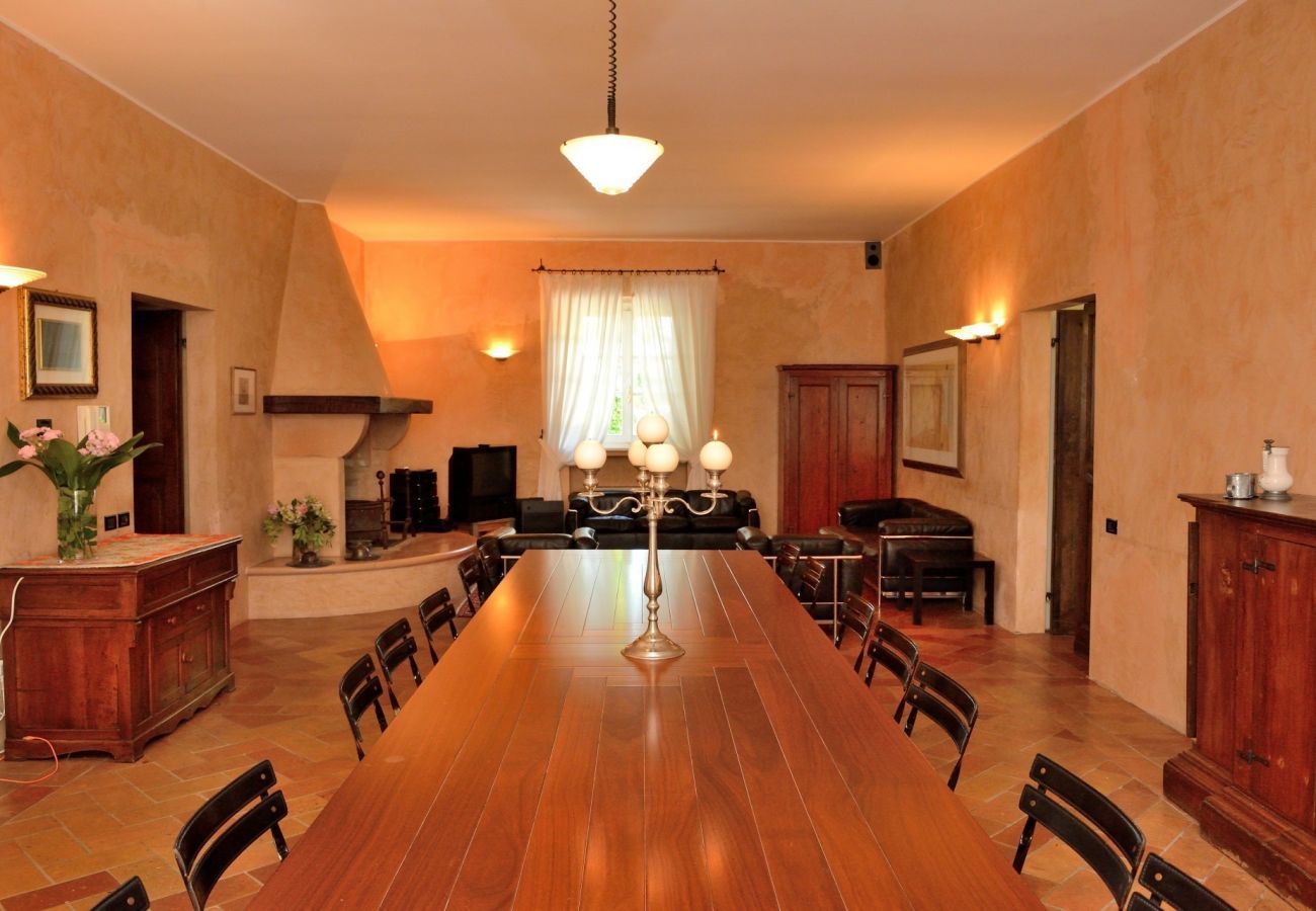 Villa Storica is a luxurious dreamvilla with private pool and vineyard in Le Marche, Italy
